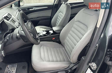 Седан Ford Fusion 2014 в 