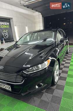 Седан Ford Fusion 2015 в Івано-Франківську