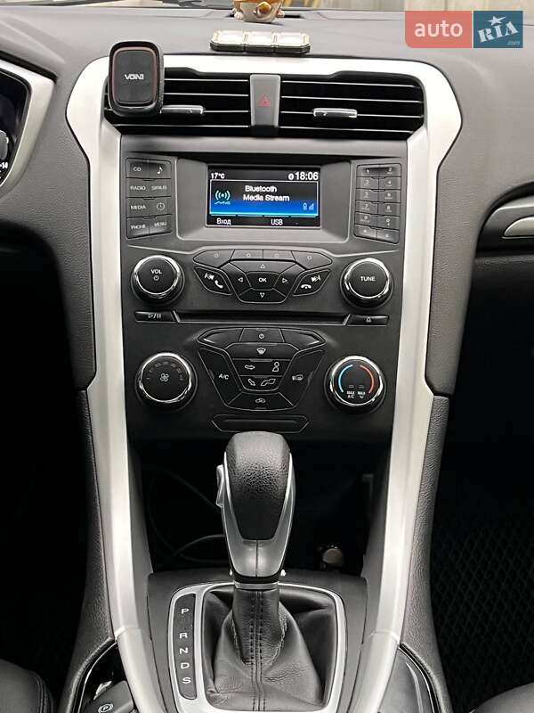 Седан Ford Fusion 2015 в Киеве фото 19 Седан Ford Fusion 2015 в Киеве
