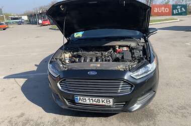 Седан Ford Fusion 2015 в 