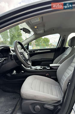 Седан Ford Fusion 2014 в 