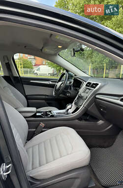 Седан Ford Fusion 2014 в 