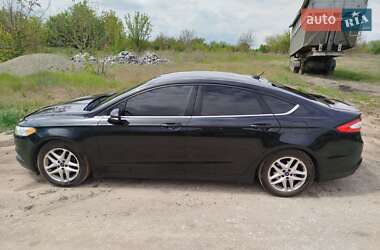 Седан Ford Fusion 2013 в 