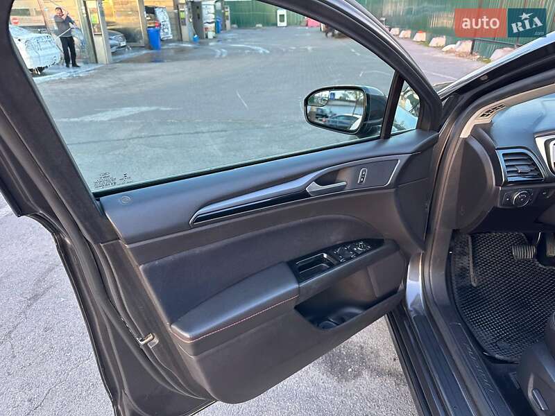Седан Ford Fusion 2016 в Киеве