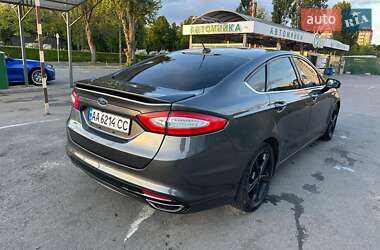 Седан Ford Fusion 2016 в 