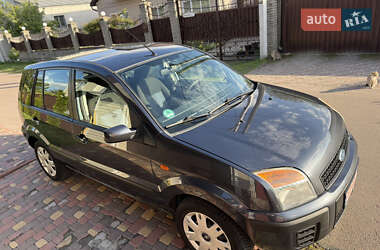 Хэтчбек Ford Fusion 2008 в 