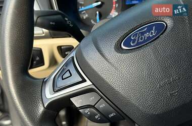 Седан Ford Fusion 2014 в 