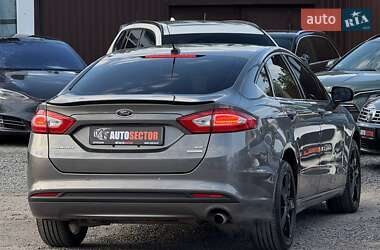 Седан Ford Fusion 2014 в 