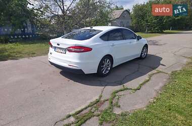 Седан Ford Fusion 2019 в 