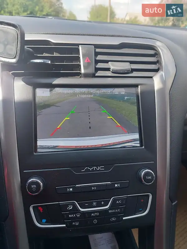 Седан Ford Fusion 2019 в 