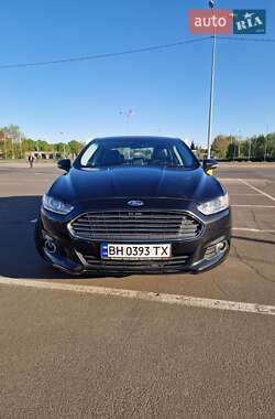 Седан Ford Fusion 2013 в 