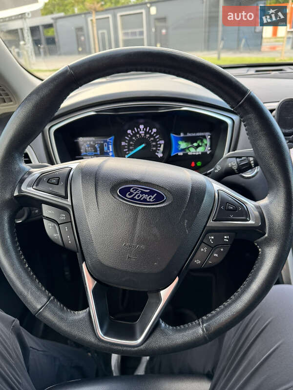Седан Ford Fusion 2018 в Луцке