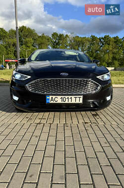 Седан Ford Fusion 2018 в 