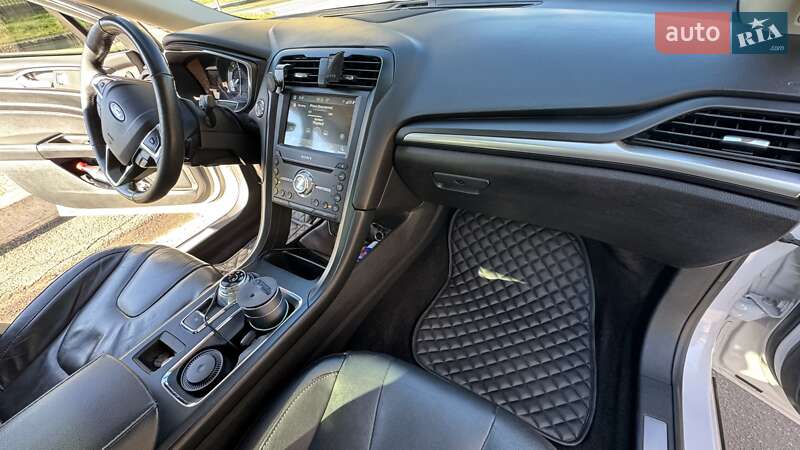 Седан Ford Fusion 2016 в Києві