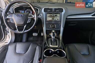 Седан Ford Fusion 2014 в 