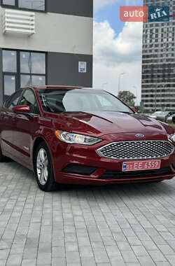 Седан Ford Fusion 2017 в 