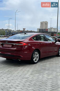 Седан Ford Fusion 2017 в 