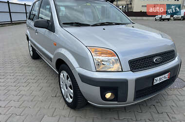 Хэтчбек Ford Fusion 2007 в 