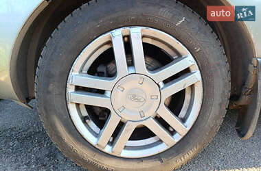 Хэтчбек Ford Fusion 2005 в 