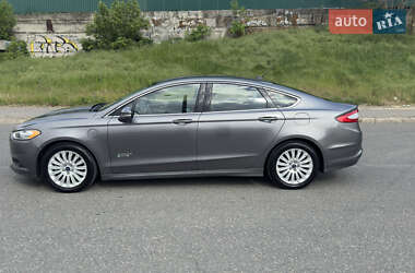 Седан Ford Fusion 2013 в 