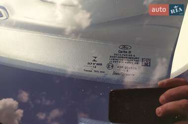Седан Ford Fusion 2016 в 