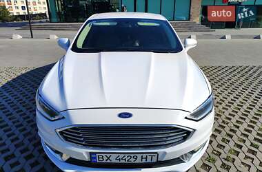 Седан Ford Fusion 2017 в 