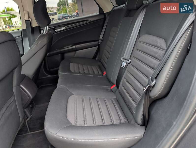 Седан Ford Fusion 2017 в Луцке фото 12 Седан Ford Fusion 2017 в Луцке