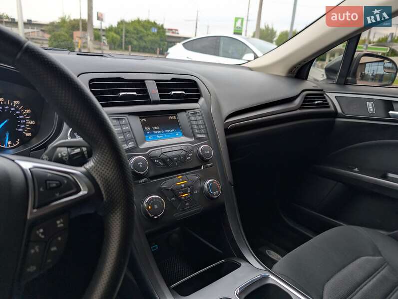 Седан Ford Fusion 2017 в Луцке фото 15 Седан Ford Fusion 2017 в Луцке