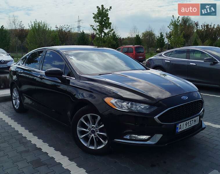 Седан Ford Fusion 2016 в 