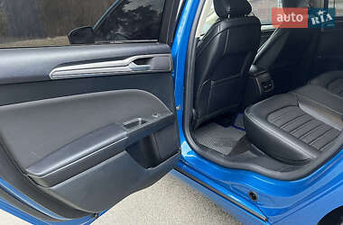Седан Ford Fusion 2018 в 