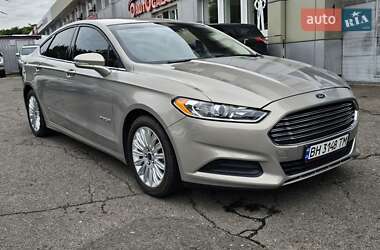 Седан Ford Fusion 2015 в 