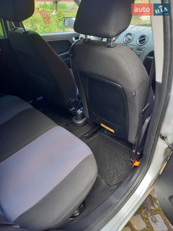 Хетчбек Ford Fusion 2009 в Рівному
