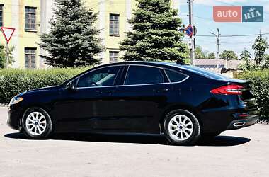 Седан Ford Fusion 2020 в 