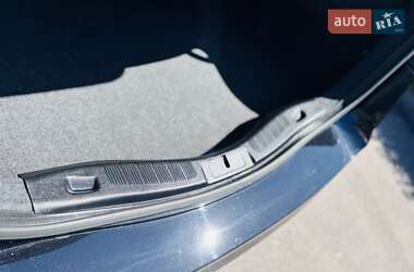 Седан Ford Fusion 2020 в 