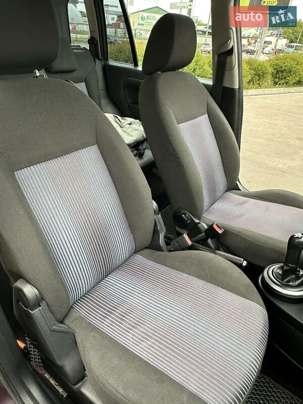 Хэтчбек Ford Fusion 2008 в Чернигове