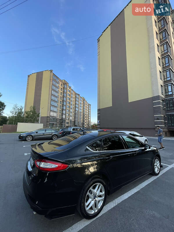 Седан Ford Fusion 2014 в Чернигове