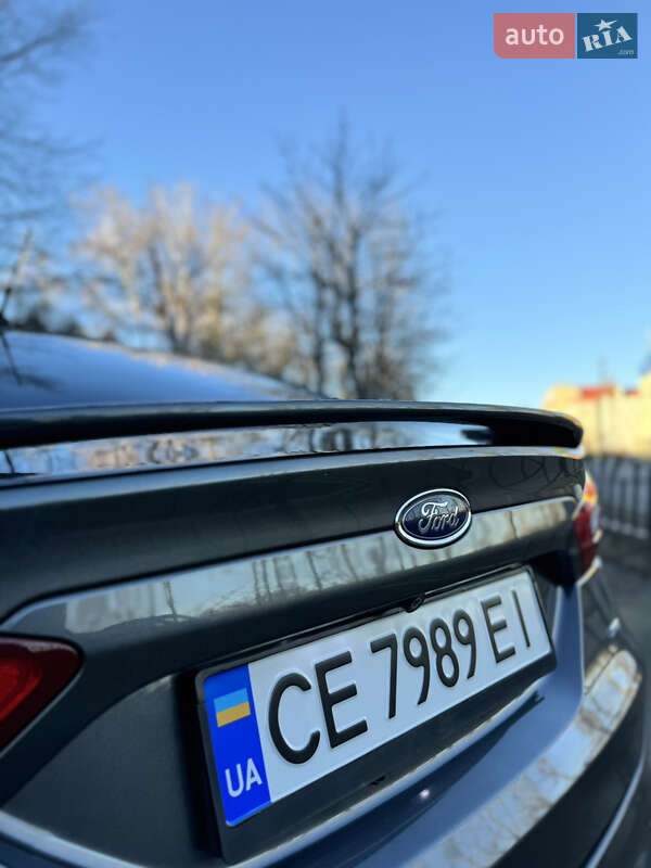 Седан Ford Fusion 2015 в Кицмани