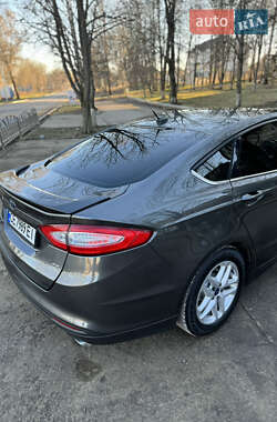 Седан Ford Fusion 2015 в 