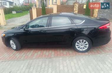 Седан Ford Fusion 2018 в 