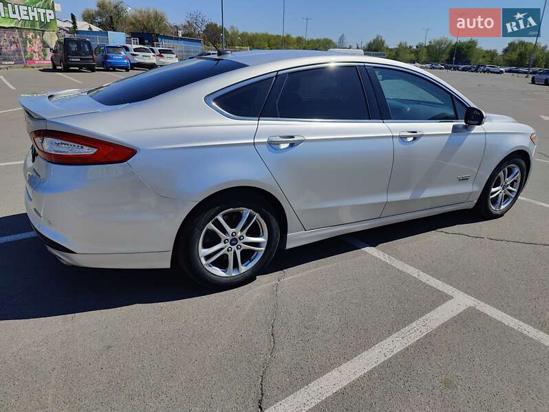 Седан Ford Fusion 2015 в Днепре