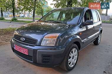 Хэтчбек Ford Fusion 2008 в 