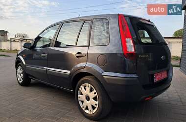 Хэтчбек Ford Fusion 2008 в 