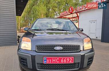 Хэтчбек Ford Fusion 2008 в 