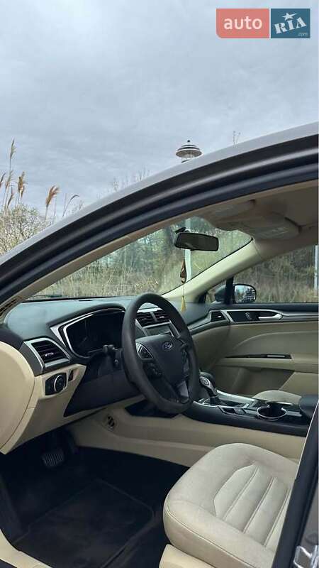 Седан Ford Fusion 2014 в Киеве фото 5 Седан Ford Fusion 2014 в Киеве