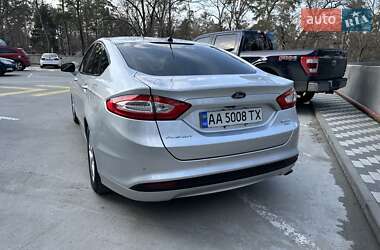 Седан Ford Fusion 2012 в 