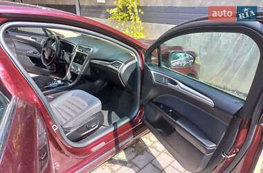 Седан Ford Fusion 2016 в 