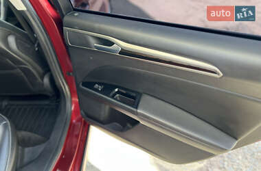 Седан Ford Fusion 2014 в 