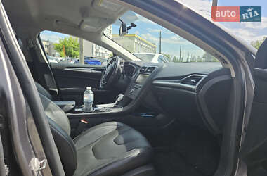 Седан Ford Fusion 2014 в 