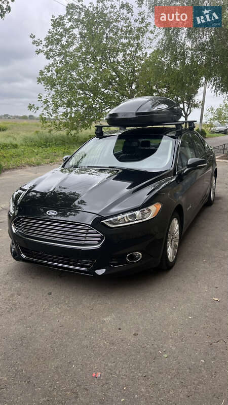 Седан Ford Fusion 2014 в 