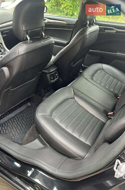Седан Ford Fusion 2014 в 